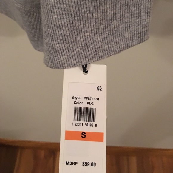 Calvin Klein Performance Sweatshirt - Picture 4 of 5